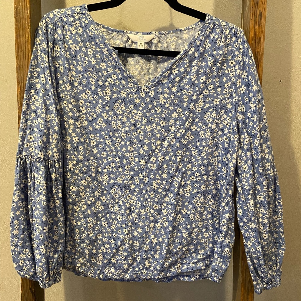 Time and Tru puff sleeve top
